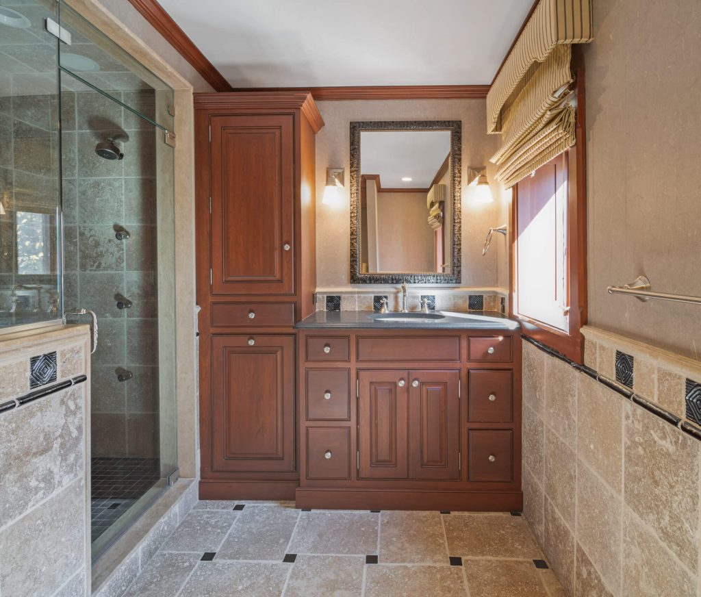 Greenwood Lake Castle interior photos bathroom