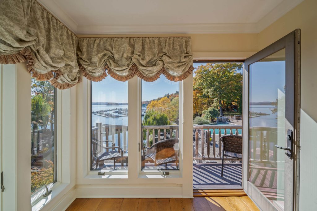 Greenwood Lake Castle interior photos sunroom 